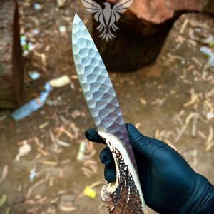 Hand-Forged High Carbon Steel Hunting Knife with Hammered Blade and Antler Handle – Full Tang Outdoor Knife